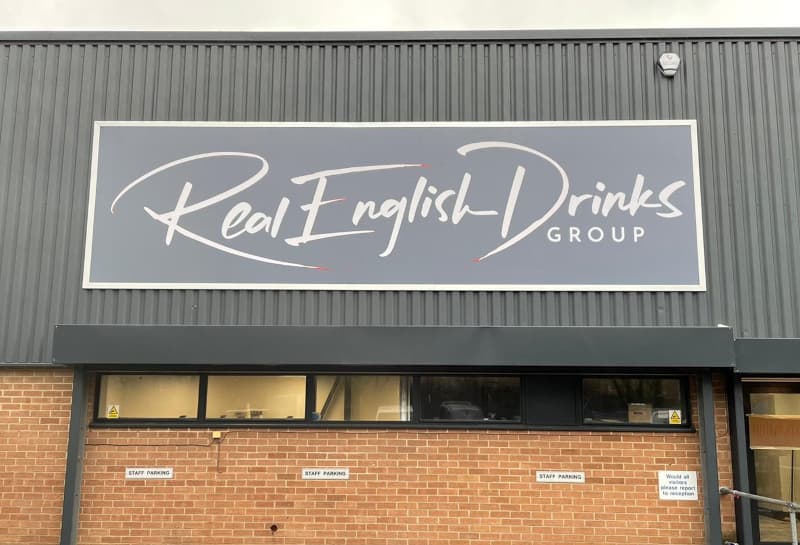 Real English Drinks Group Sign
